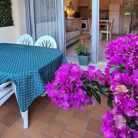 Le Tamaya Plage Charmant T2 En Rez De Jardin A 2 Pas D Une Belle Plage De Toutes Commodites Et Centre Ville Port 카발레르쉬르메르 외부 사진